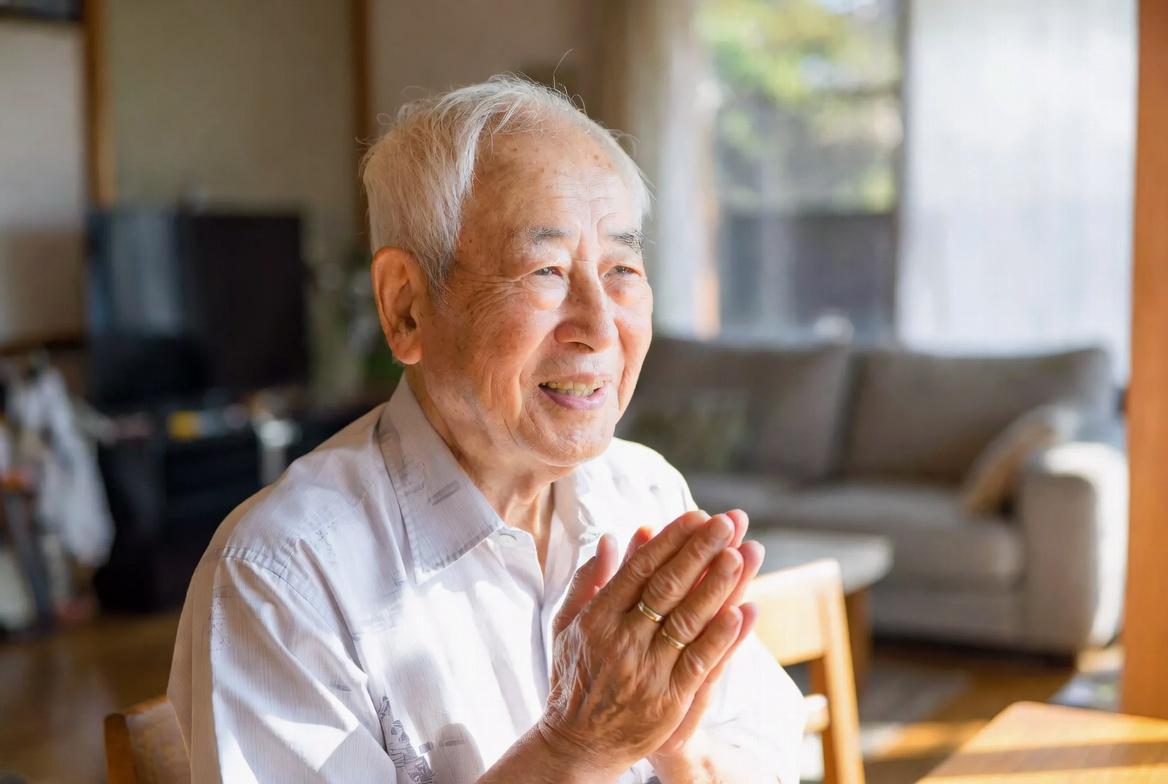 健康なナスを収穫してかごに集めている収穫後の様子