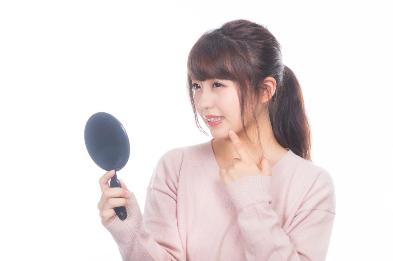 日照不足で花が落ちるパプリカの株の様子